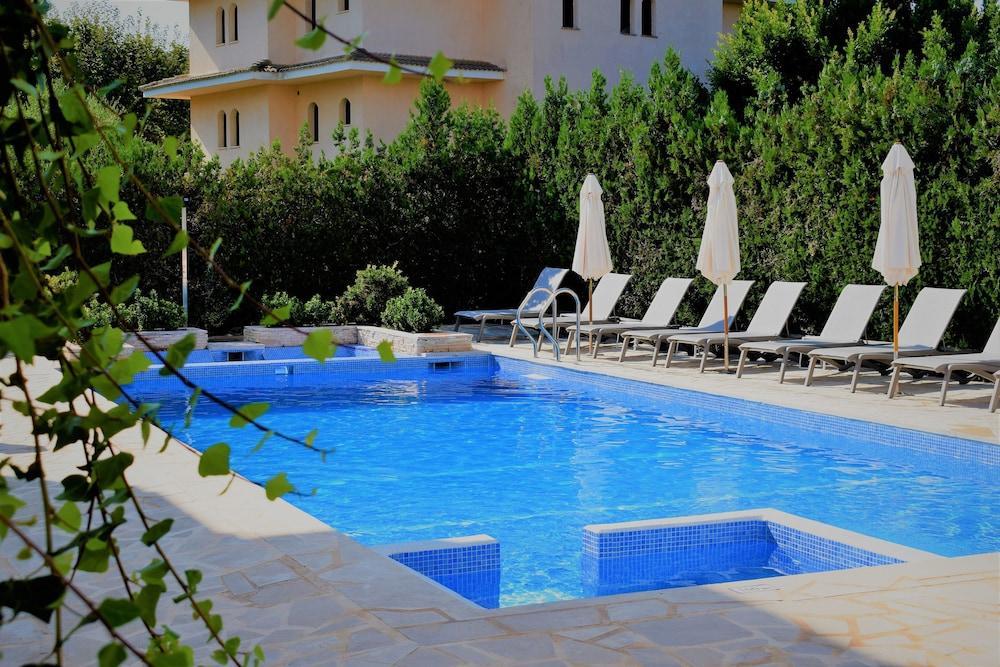 Apartamentos Sureda Canyamel  Bagian luar foto